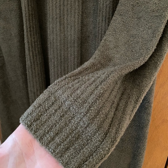 Barefoot Dreams Cardigan - Picture 5 of 10